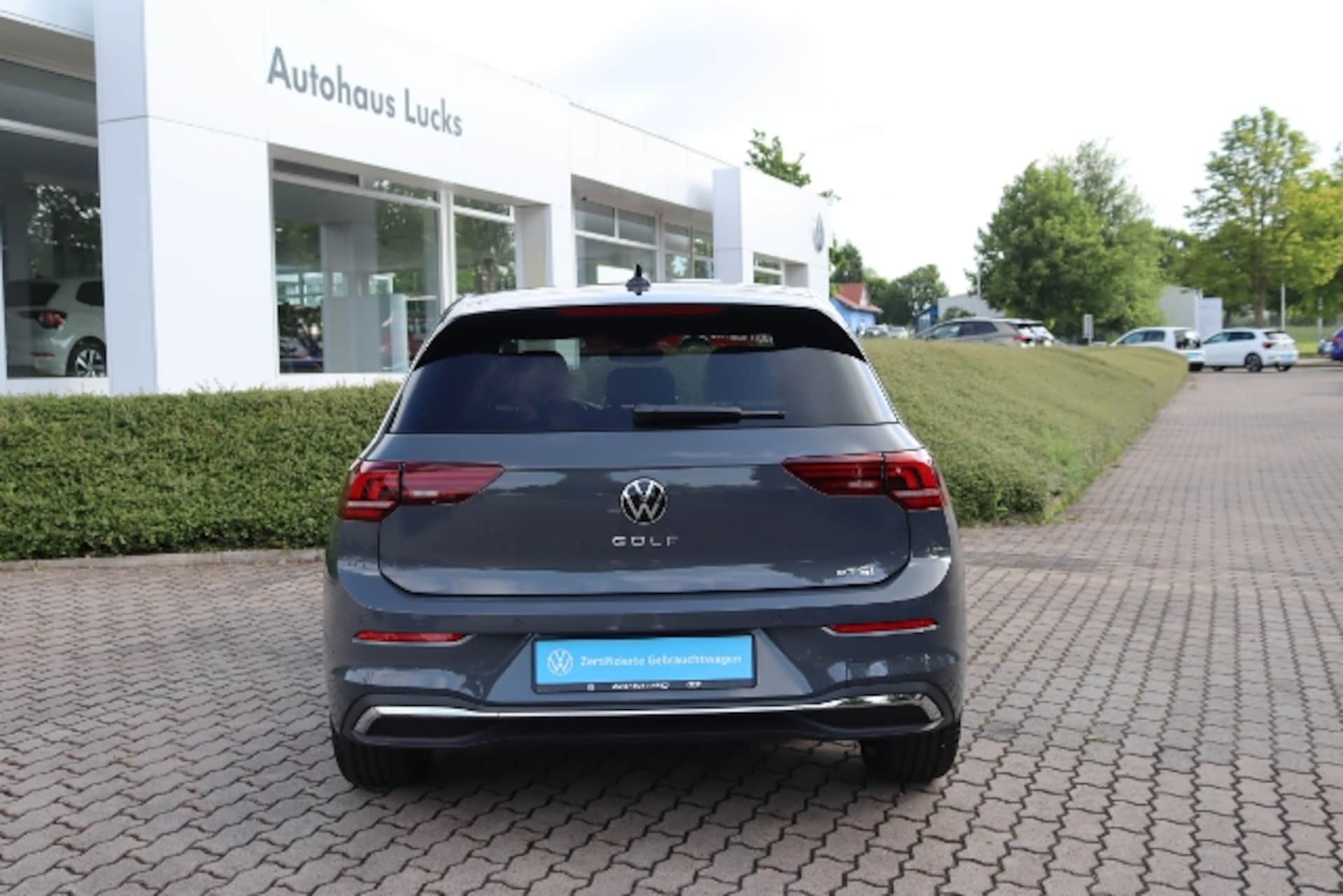 Volkswagen Golf Style
