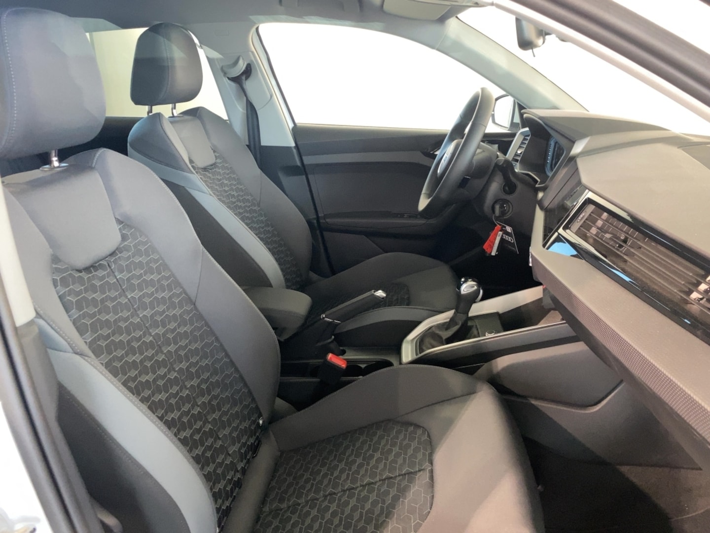 Bild über Audi A1 allstreet 35 TFSI S tronic - für weitere Informationen kontaktieren Sie den Audi Partner