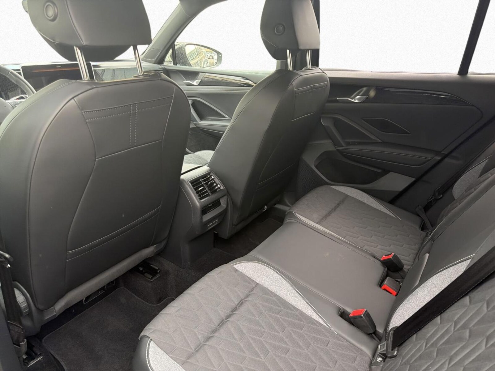 Volkswagen Tiguan – Bild 10