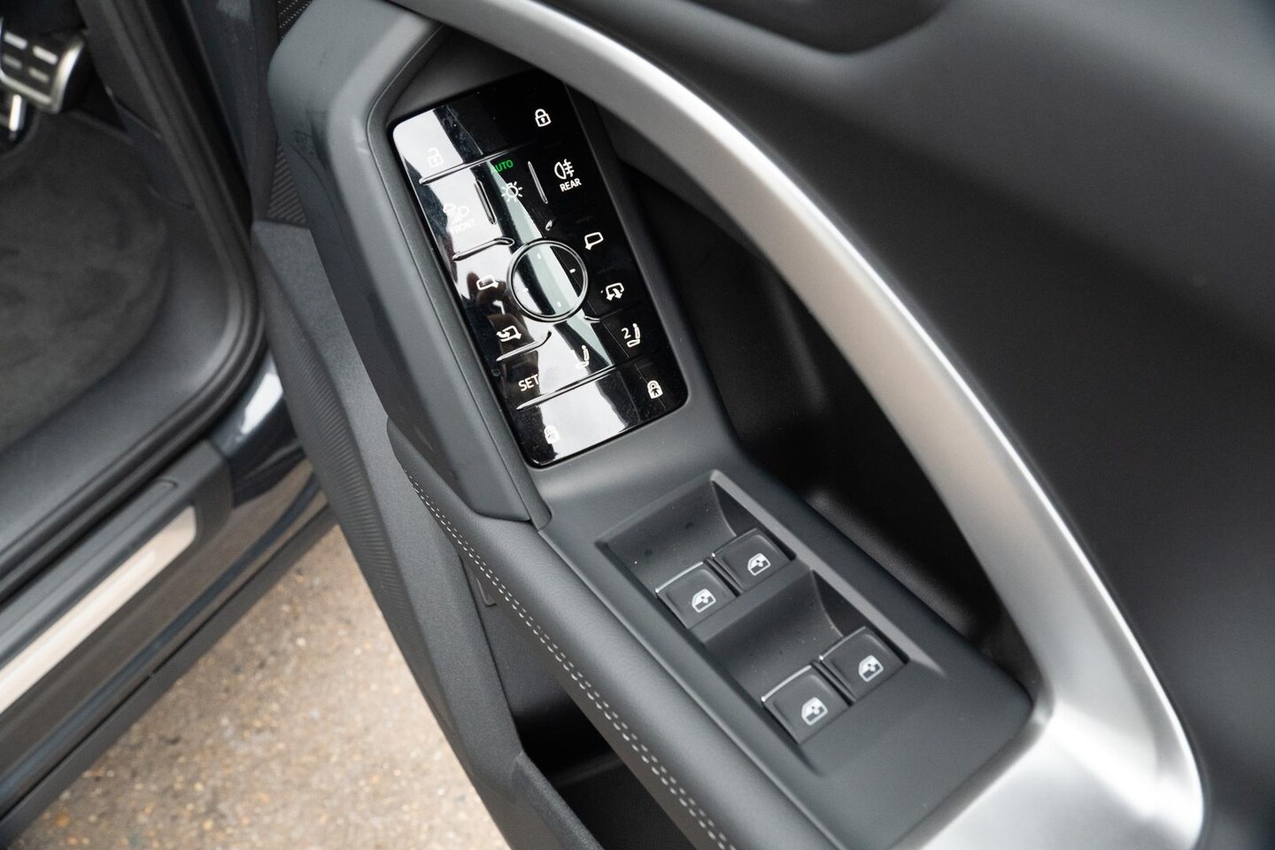 Image about Audi Q5 SUV TFSI quattro 200 kW sport