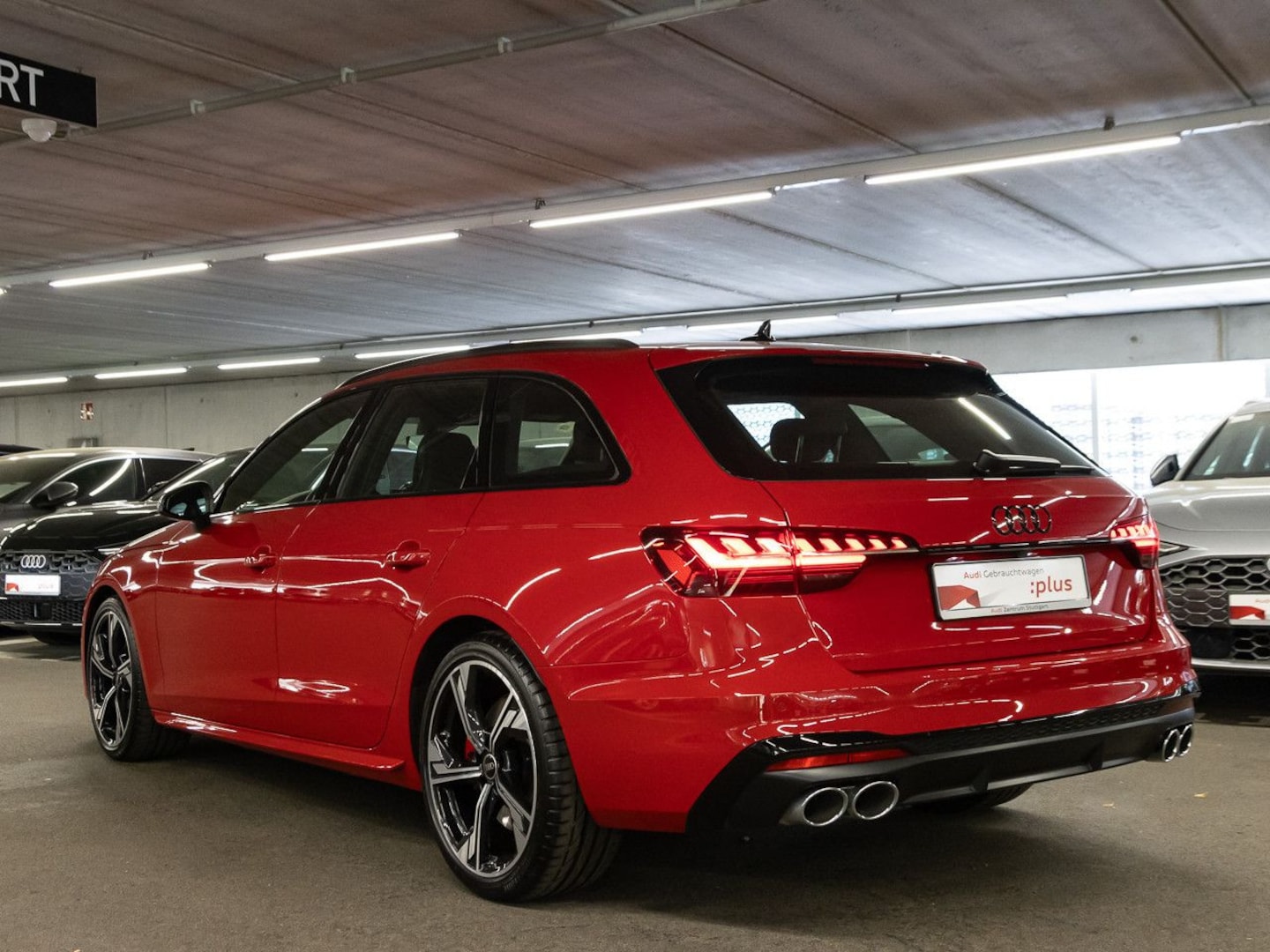 Bild über Audi S4 Avant TDI quattro tiptronic - für weitere Informationen kontaktieren Sie den Audi Partner