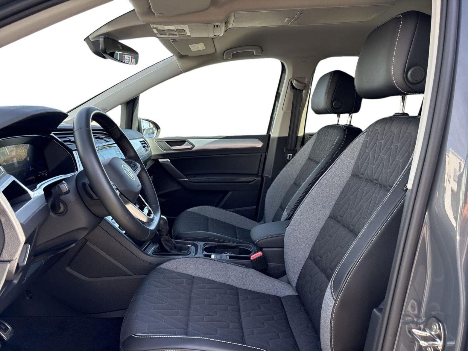 Volkswagen Touran – Bild 10