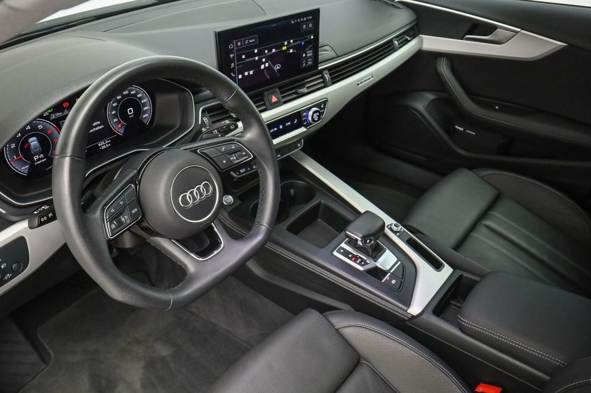 Audi A4 Avant S line