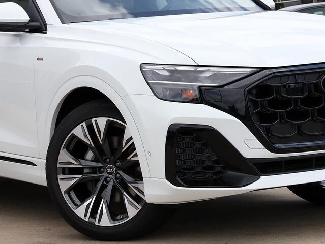 2026 Audi Q8