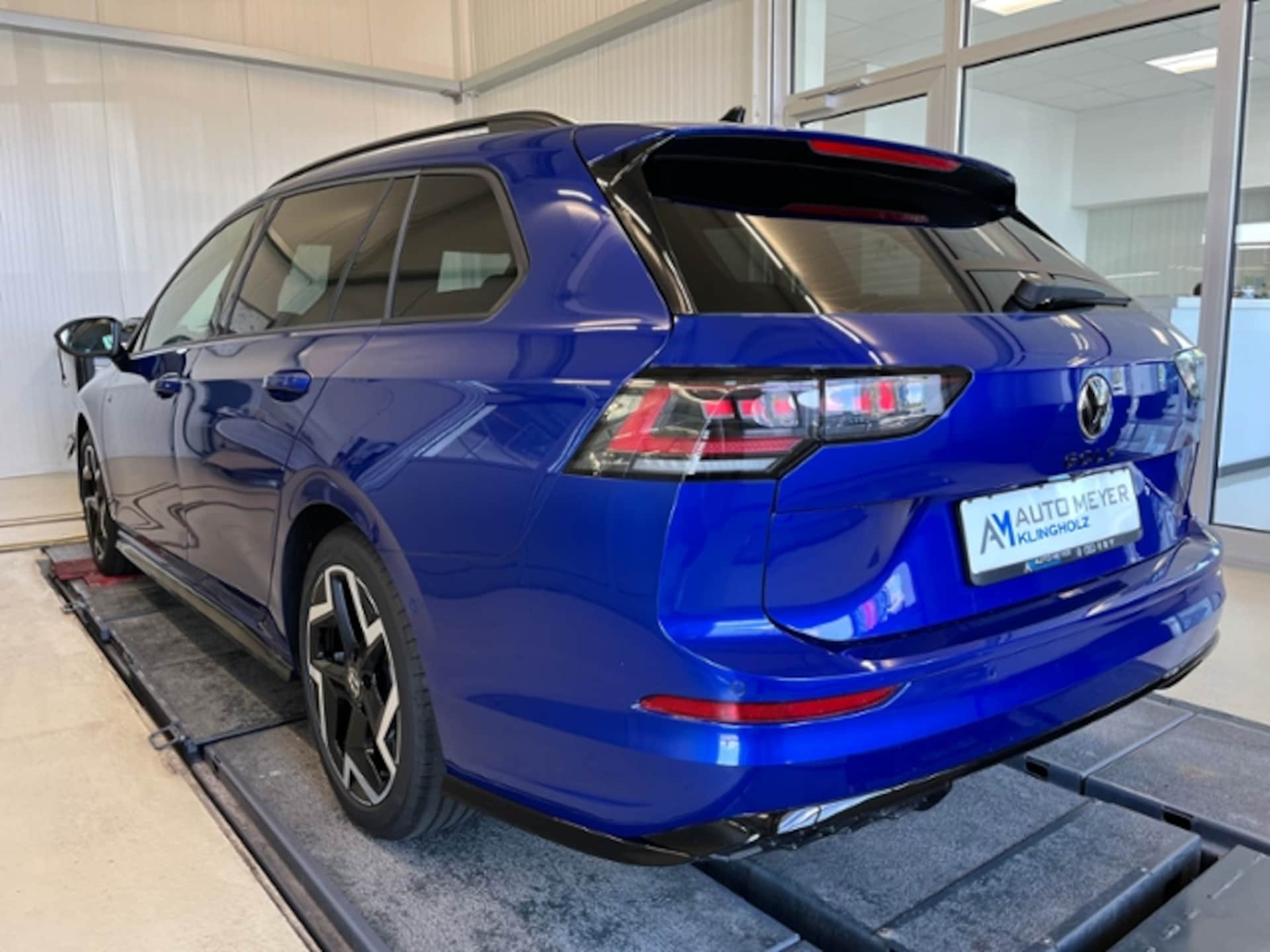 Volkswagen Golf Variant R-Line