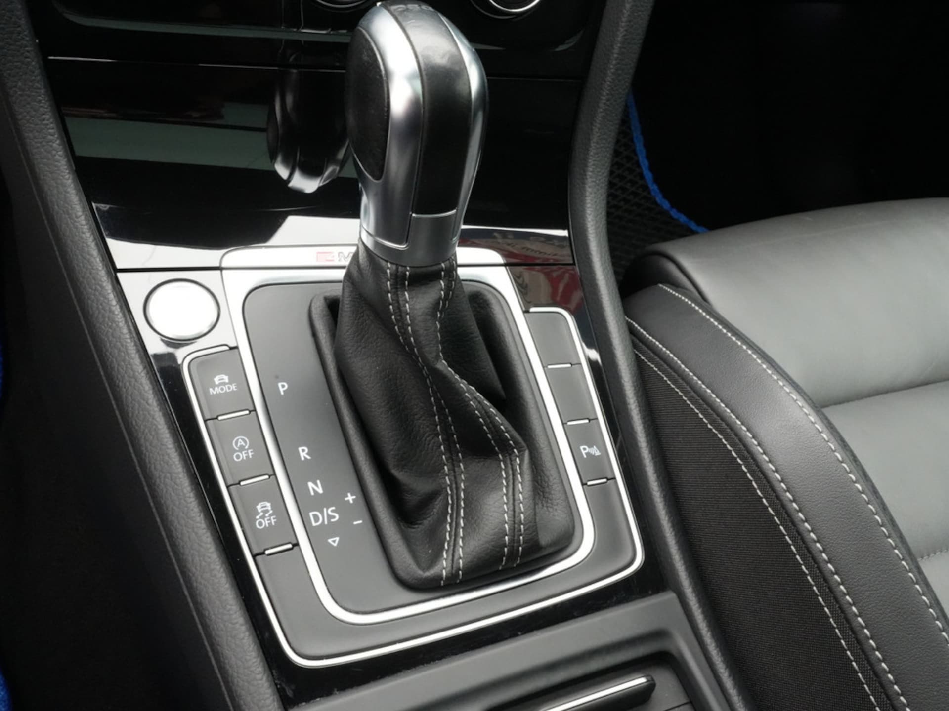 Volkswagen Golf Variant R