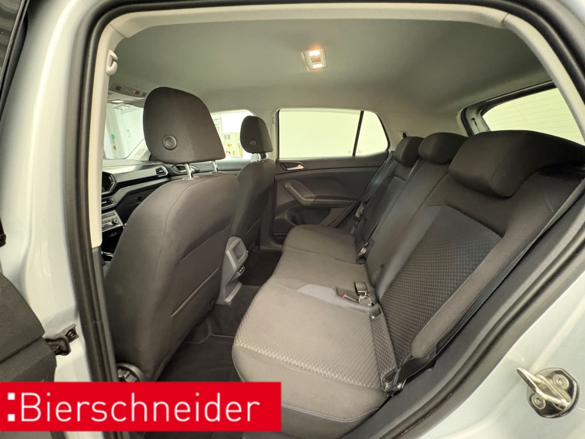 Volkswagen T-Cross United