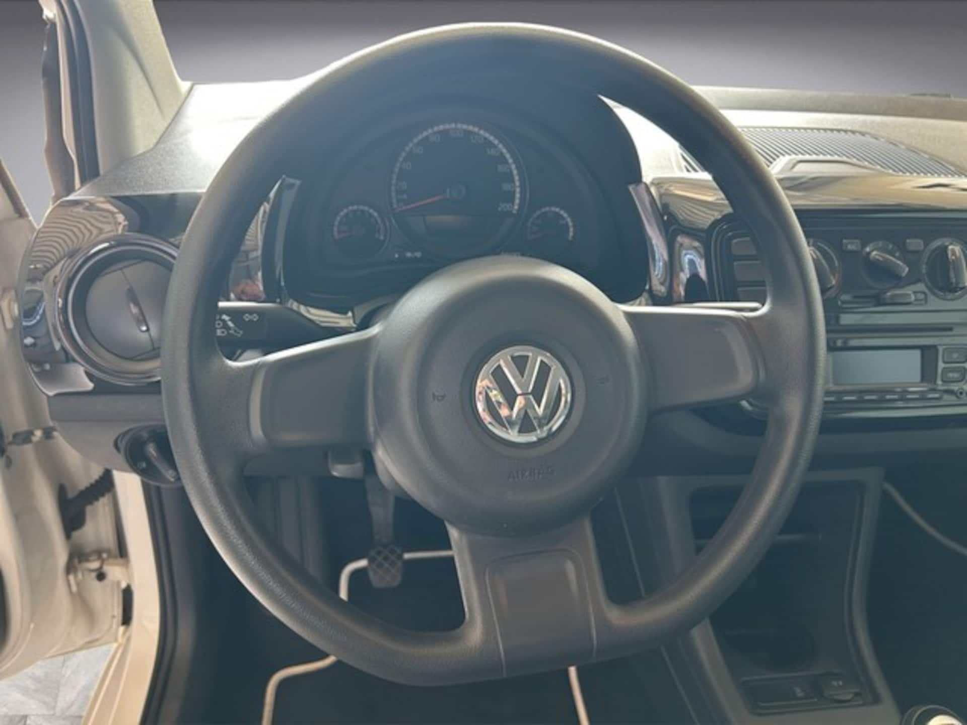 Volkswagen up! move up!