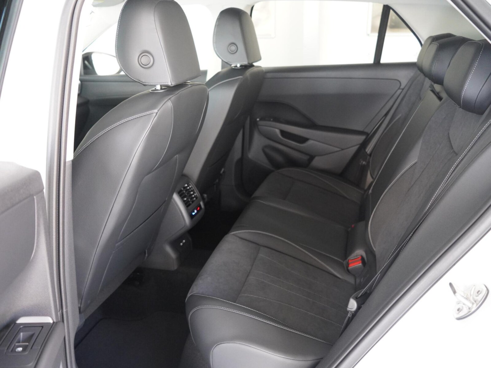 Volkswagen T-Roc – Bild 11
