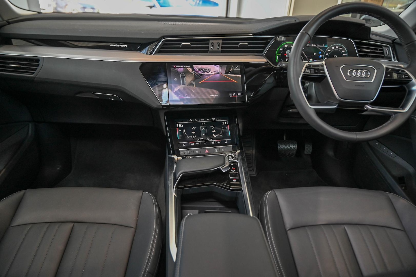 Image about Audi Q8 e-tron 50 e-tron quattro