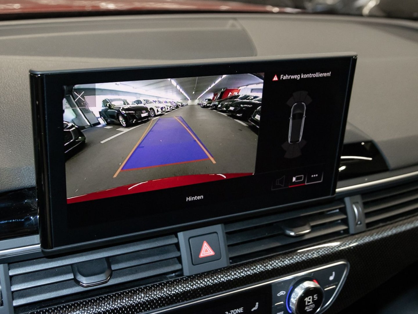 Bild über Audi S4 Avant TDI quattro tiptronic - für weitere Informationen kontaktieren Sie den Audi Partner