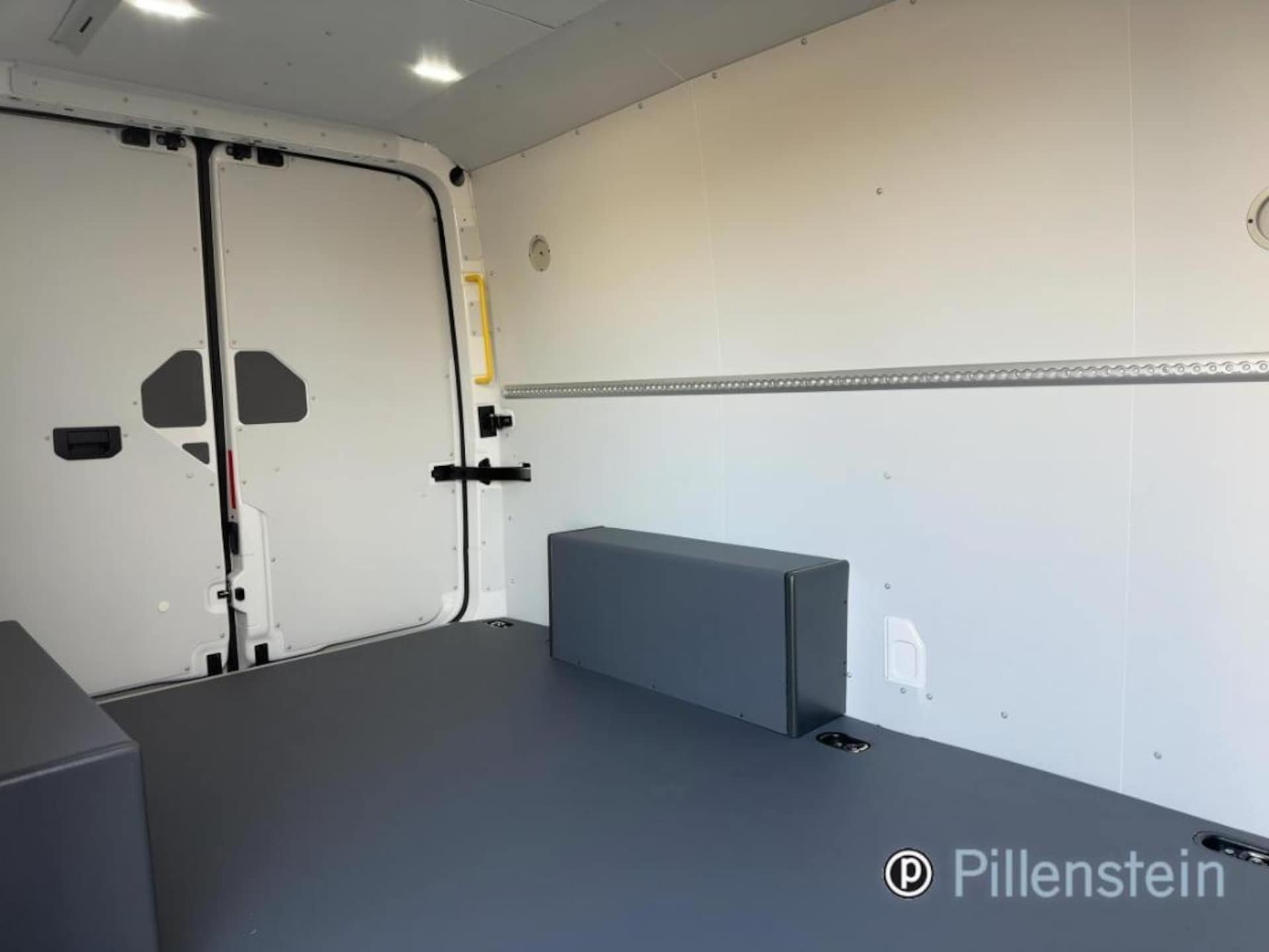Volkswagen Crafter Kasten mittlerer Radstand