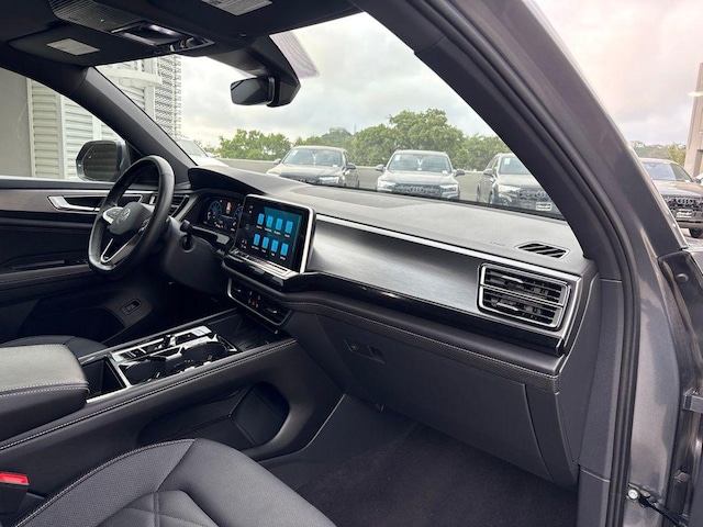 2025 Volkswagen Atlas Cross Sport SE w/Tech - Photo 15