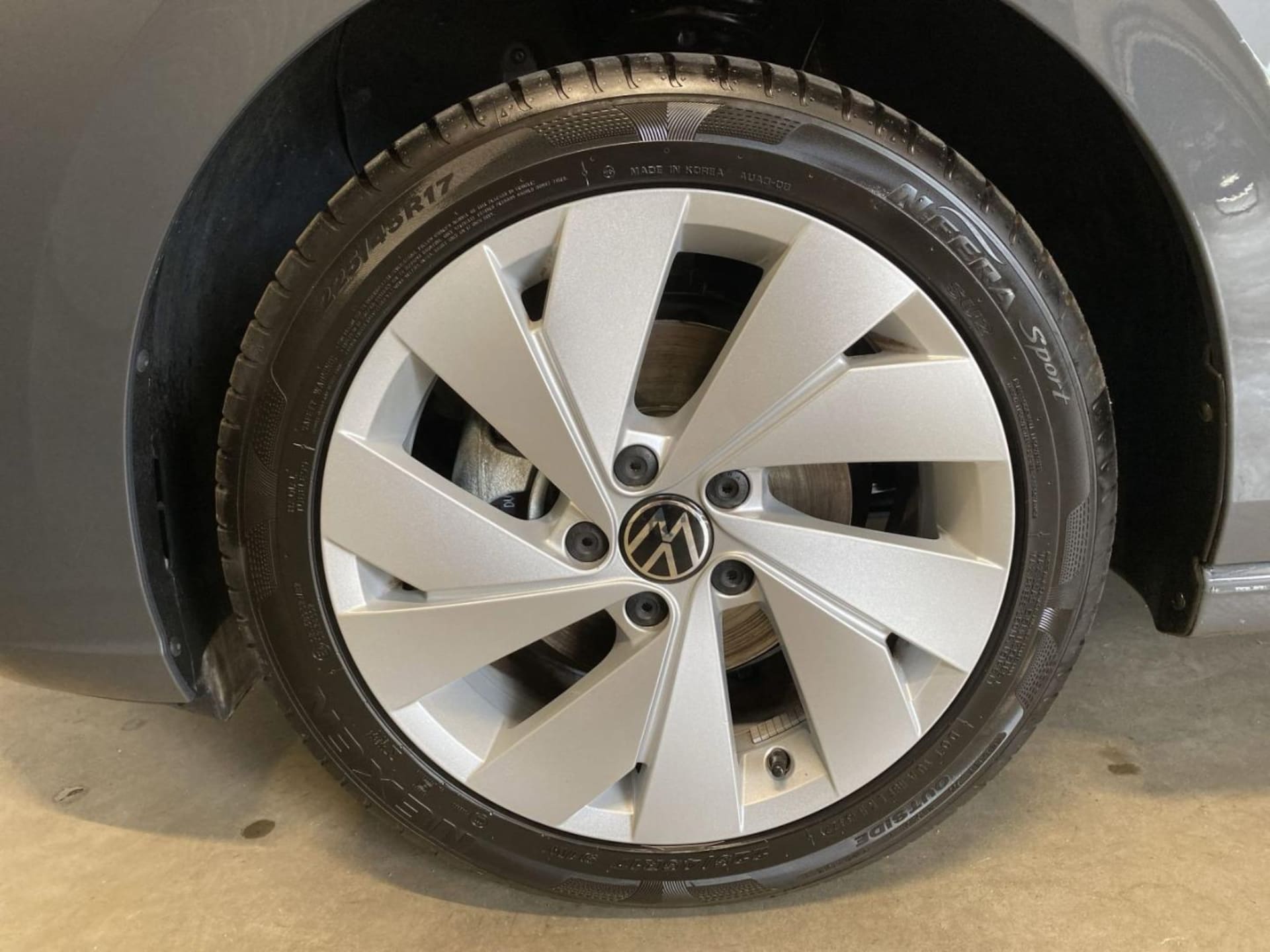 Volkswagen Golf Life