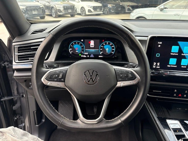 2025 Volkswagen Atlas Cross Sport SE w/Tech - Photo 20