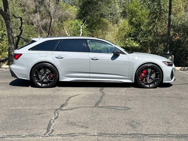 2024 Audi RS6 Avant performance