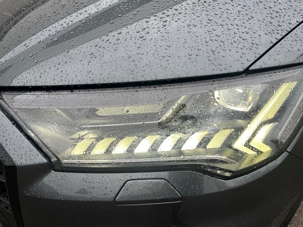 Image about Audi SQ7 TFSI quattro tiptronic