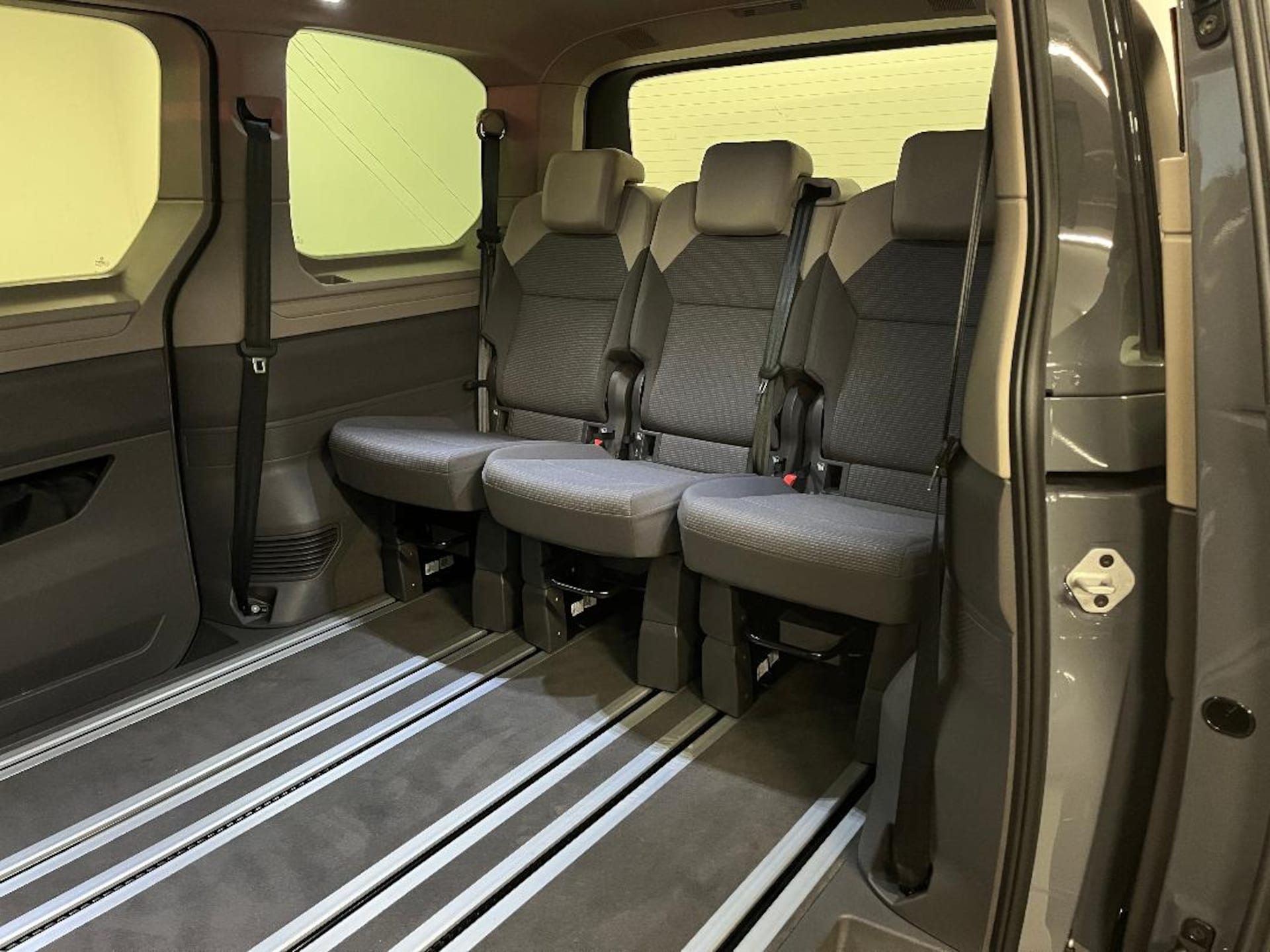 Volkswagen Multivan Basis-Modell