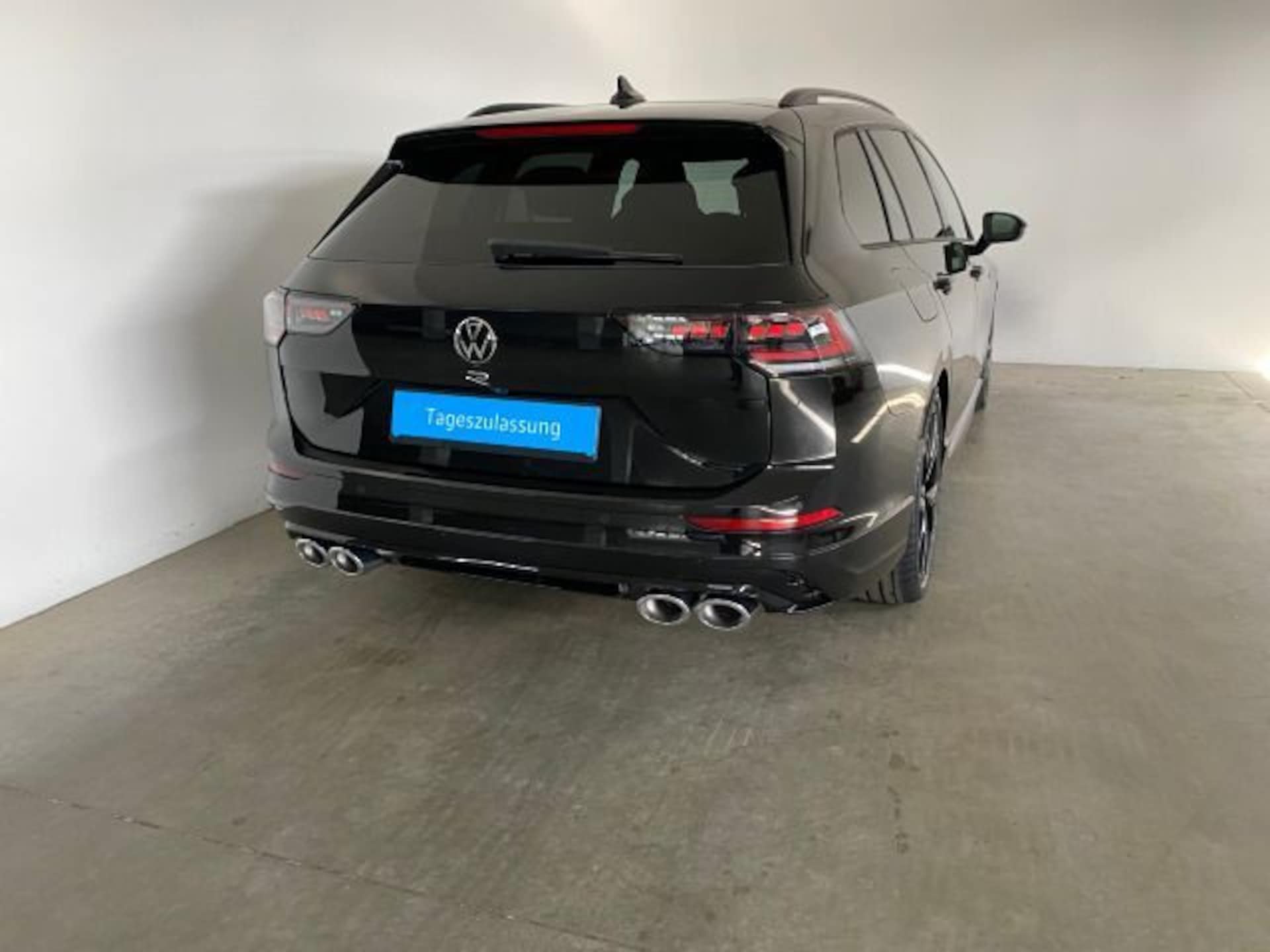 Volkswagen Golf Variant R