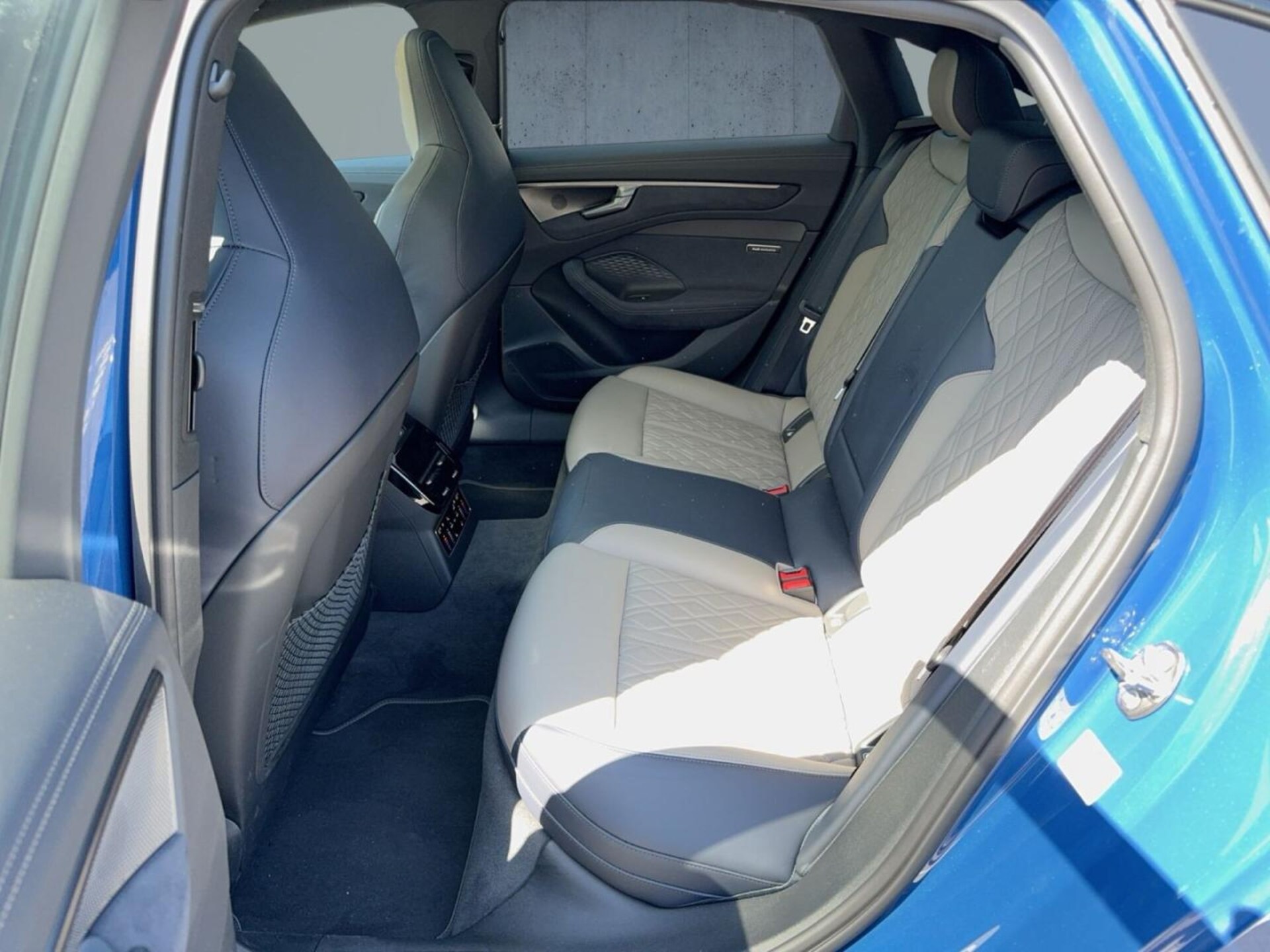 Audi A6 Limousine