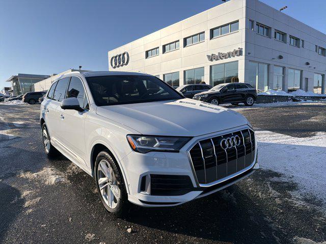 2023 Audi Q7 55 Premium Plus quattro Tiptronic's photo