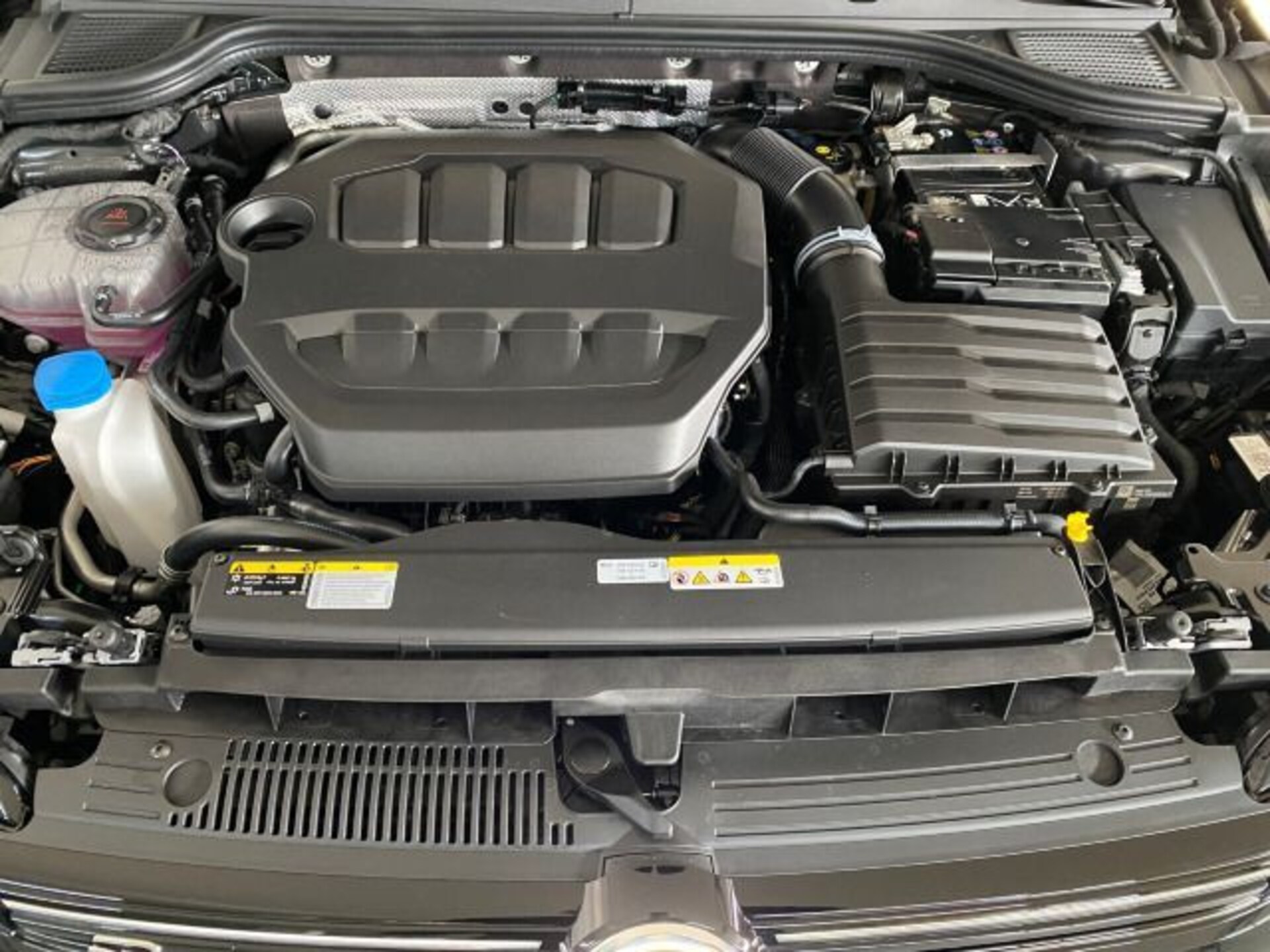 Volkswagen Golf Variant R