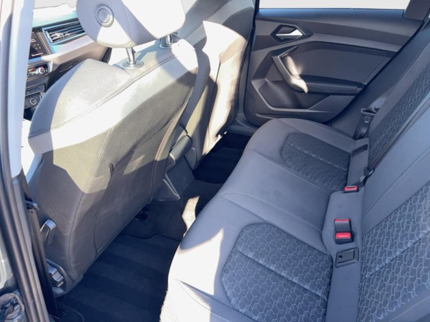 Bild über Audi A1 Sportback advanced 30 TFSI S tronic - für weitere Informationen kontaktieren Sie den Audi Partner