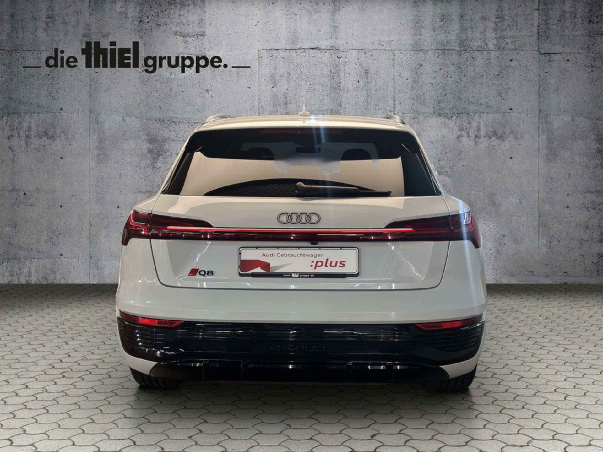 Audi Q8 e-tron S line