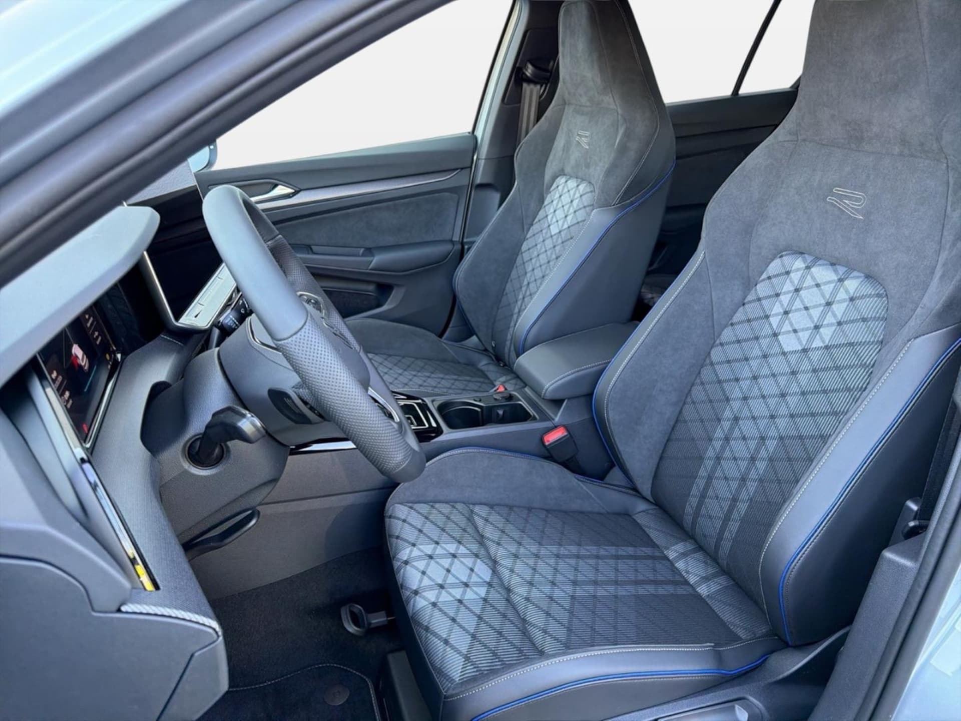 Volkswagen Golf R-Line