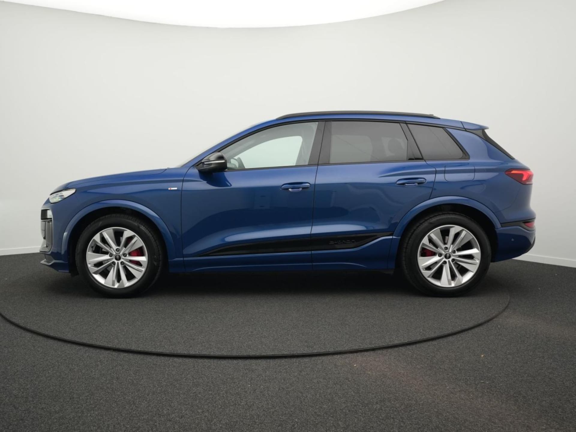 Audi Q6 SUV e-tron