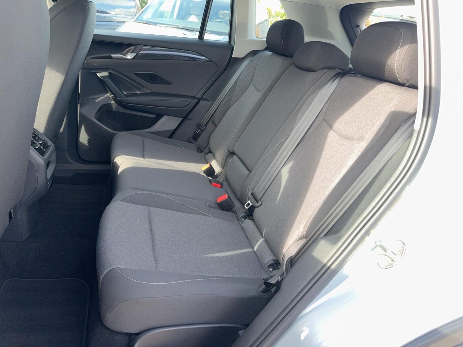 Volkswagen Tiguan – Bild 12