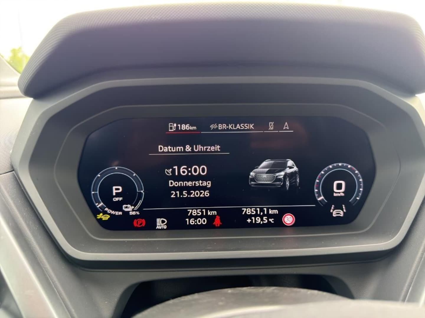 Bild über Audi Q4 e-tron 40 e-tron - für weitere Informationen kontaktieren Sie den Audi Partner