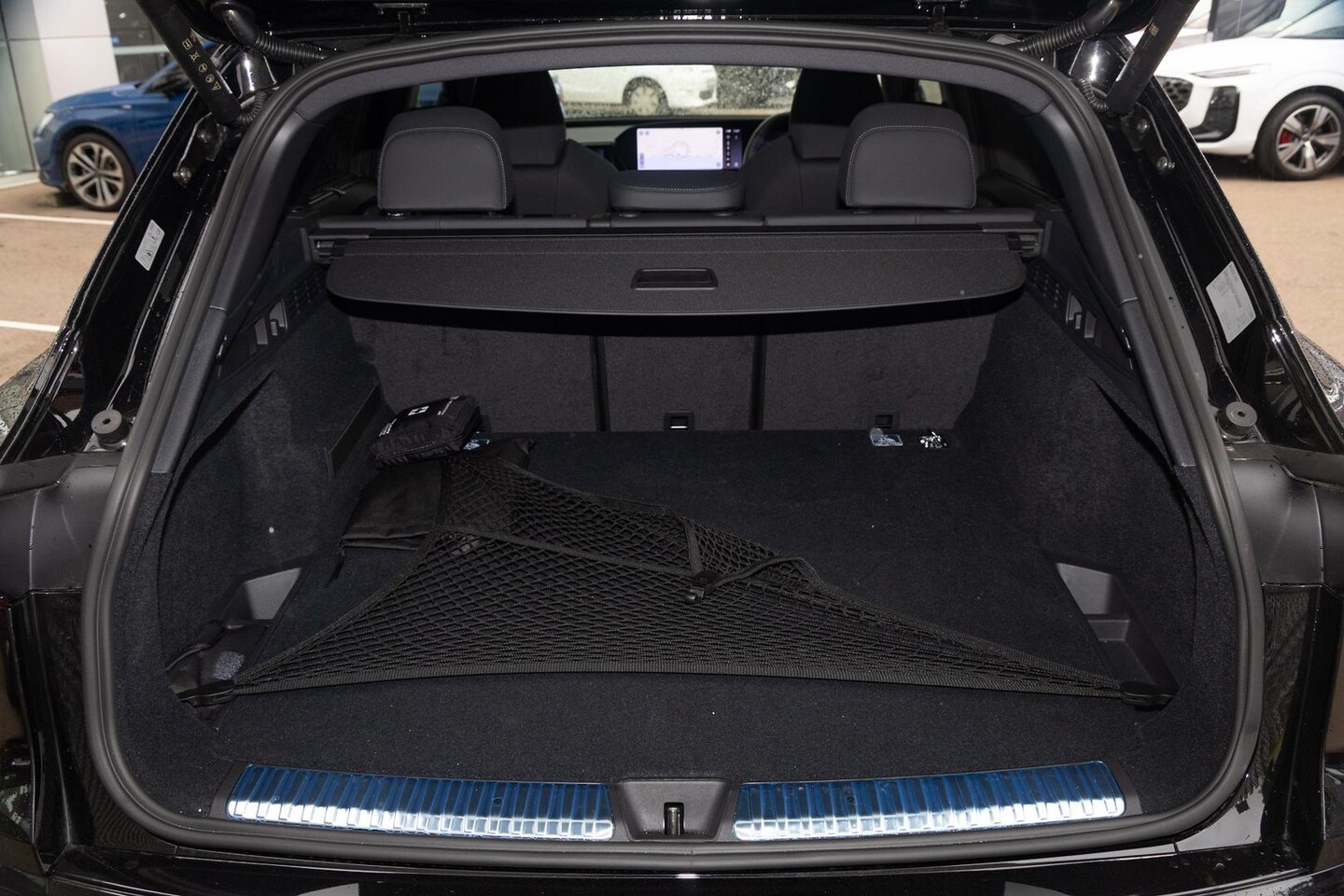 Image about Audi Q5 SUV e-hybrid quattro S tronic