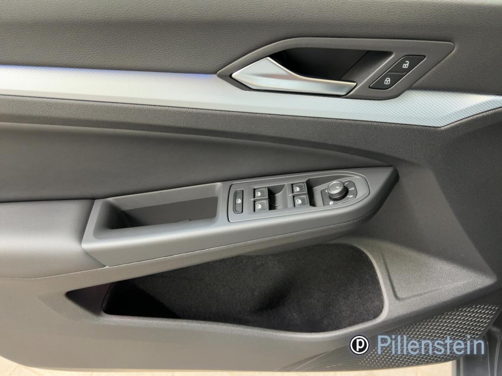 Volkswagen Golf Variant – Bild 7