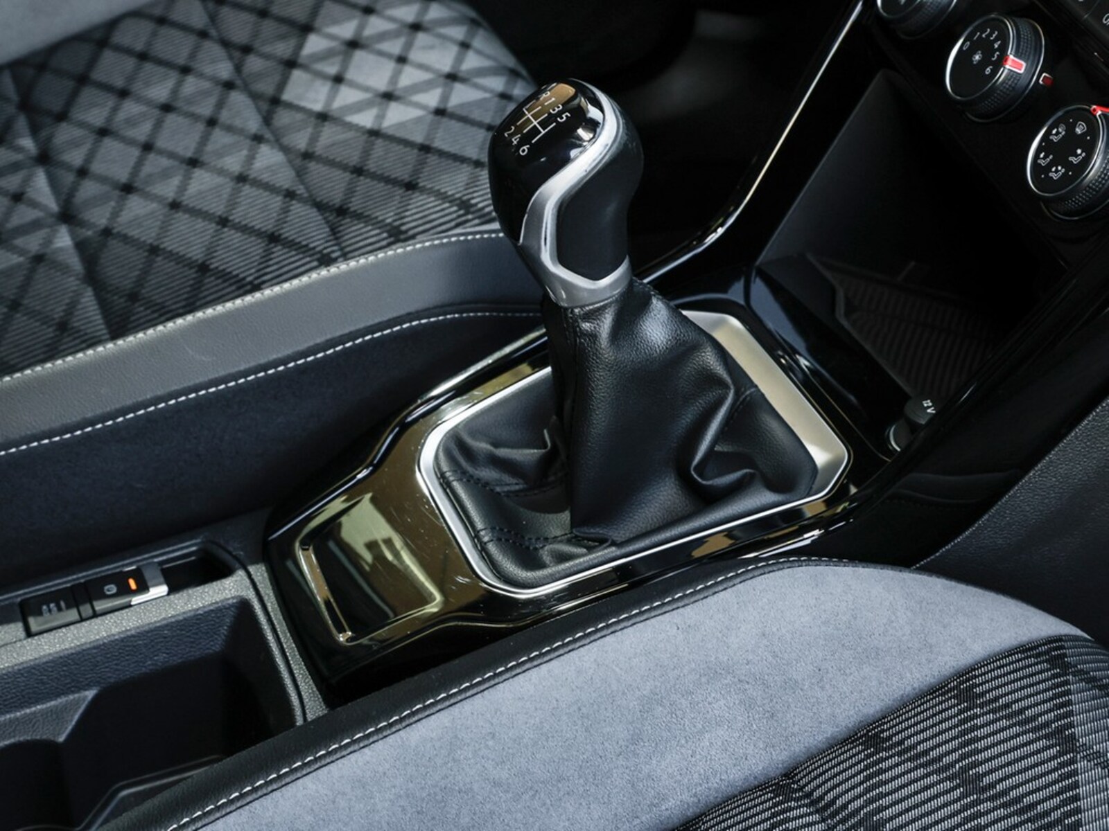Volkswagen T-Roc – Bild 9