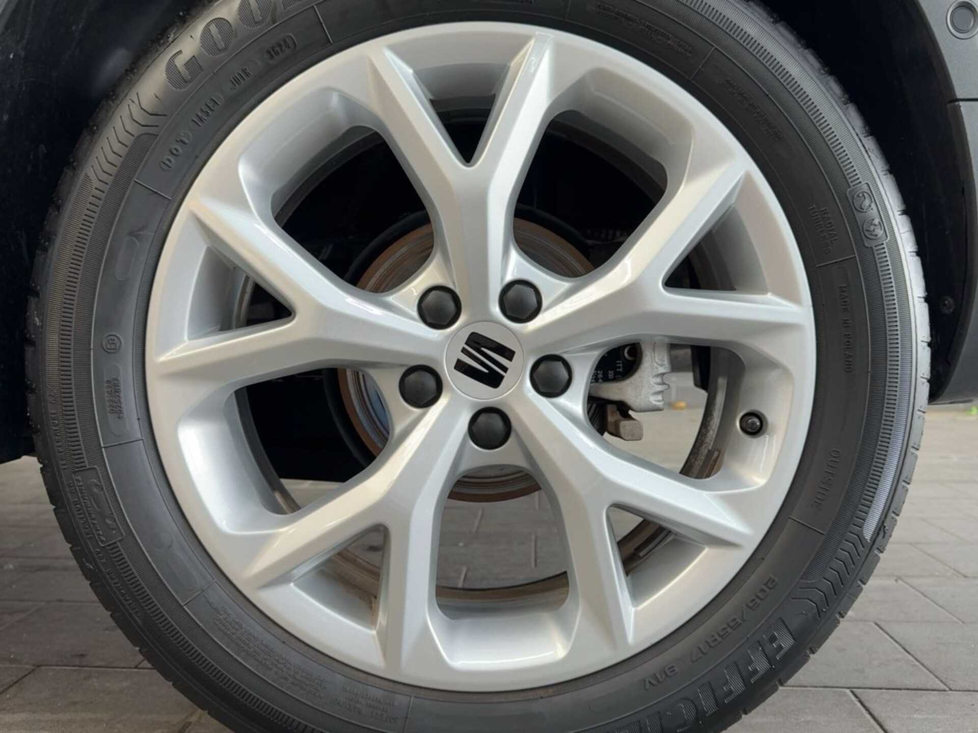 SEAT Arona FR