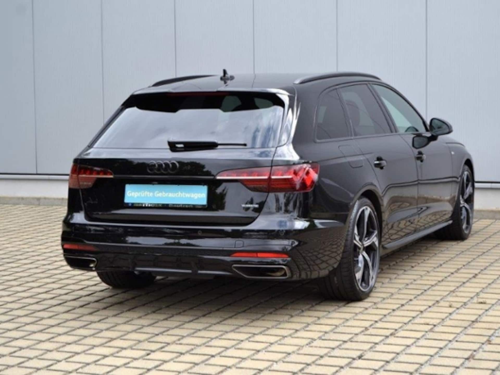 Audi A4 Avant S line