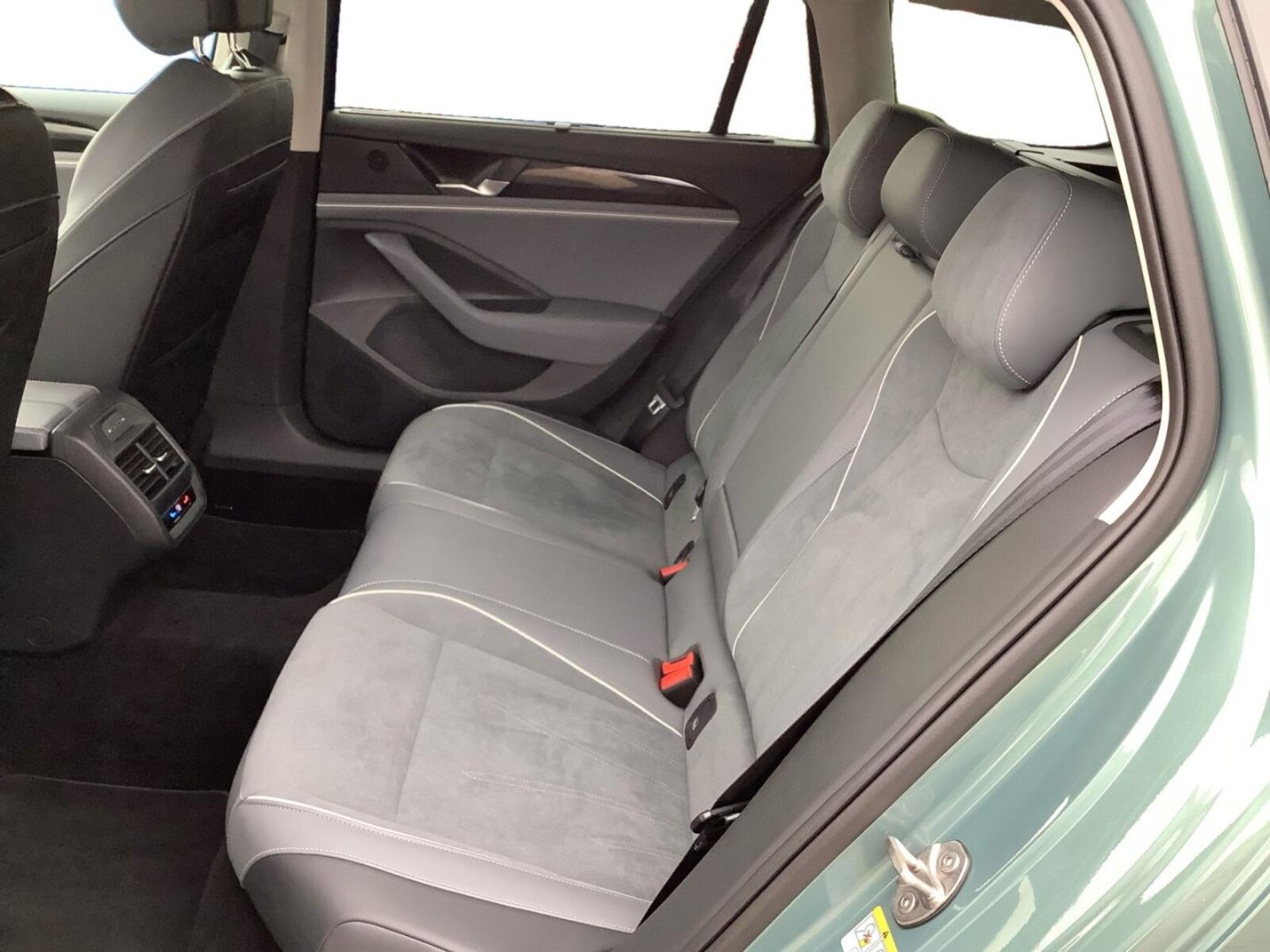 Volkswagen Passat – Bild 9