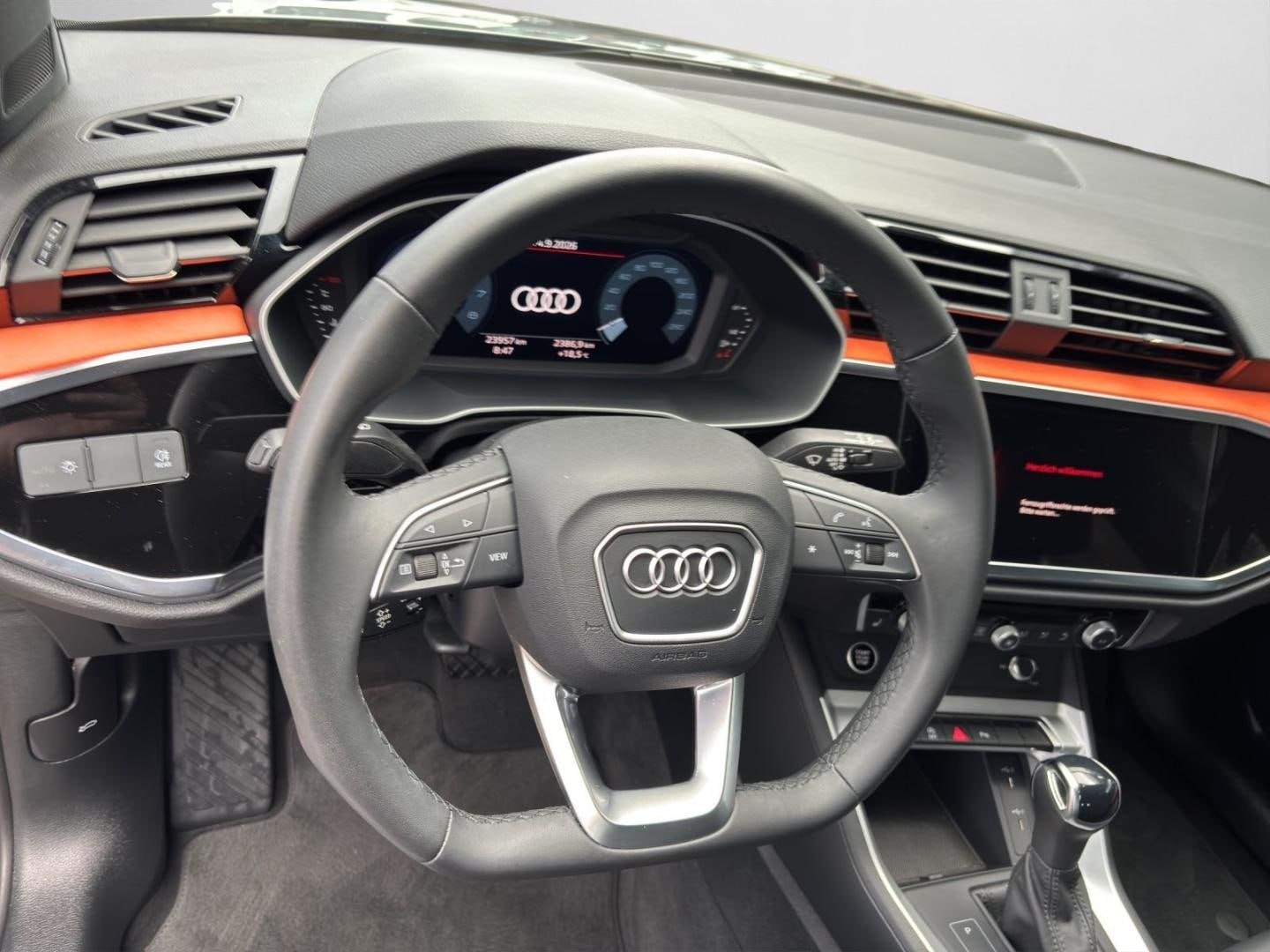 Bild über Audi Q3 Sportback TFSI quattro 140 kW S tronic - für weitere Informationen kontaktieren Sie den Audi Partner