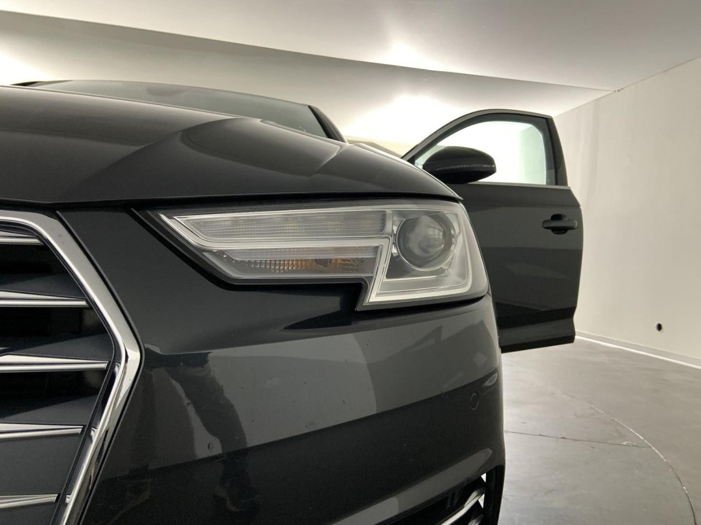 Image about Audi A4 Avant Business Sport 2.0 TDI 110 kW (150 PS) 6-marce
