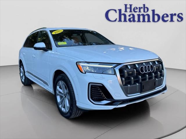 2025 Audi Q7 Premium Plus's photo