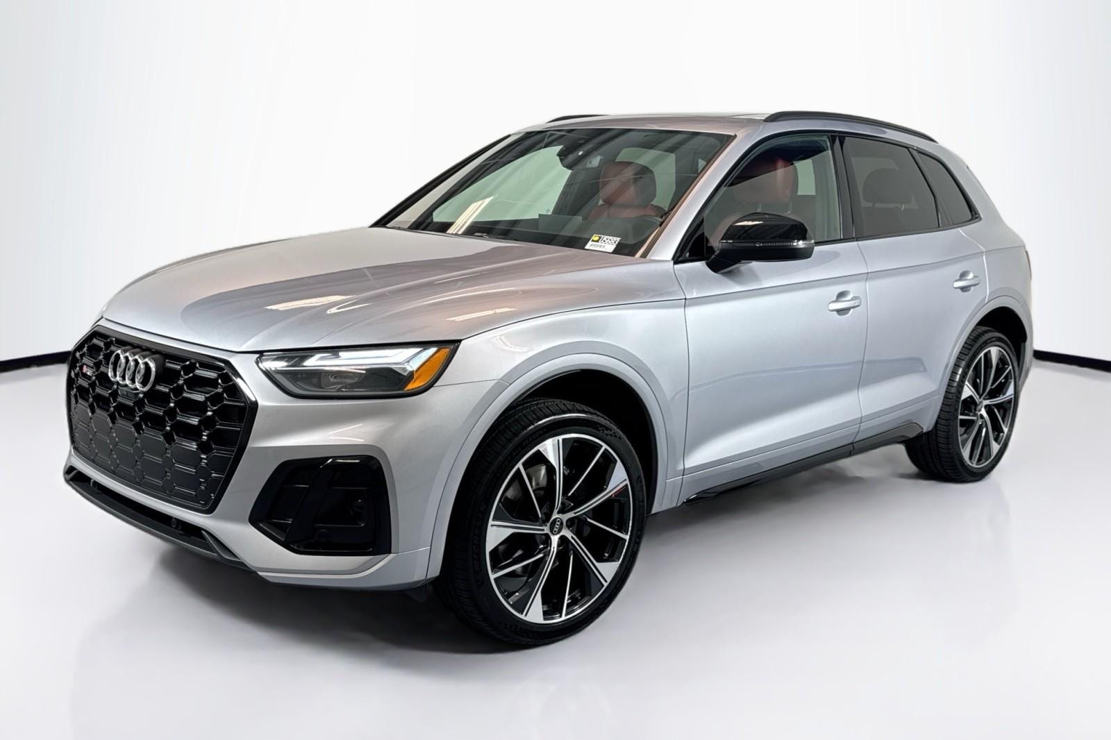 2023 Audi SQ5 Premium Plus's photo