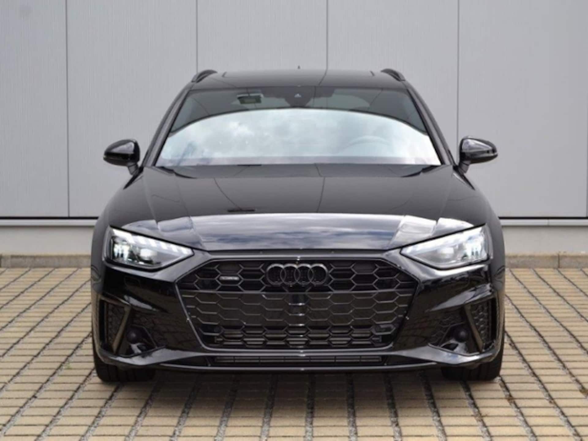 Audi A4 Avant S line