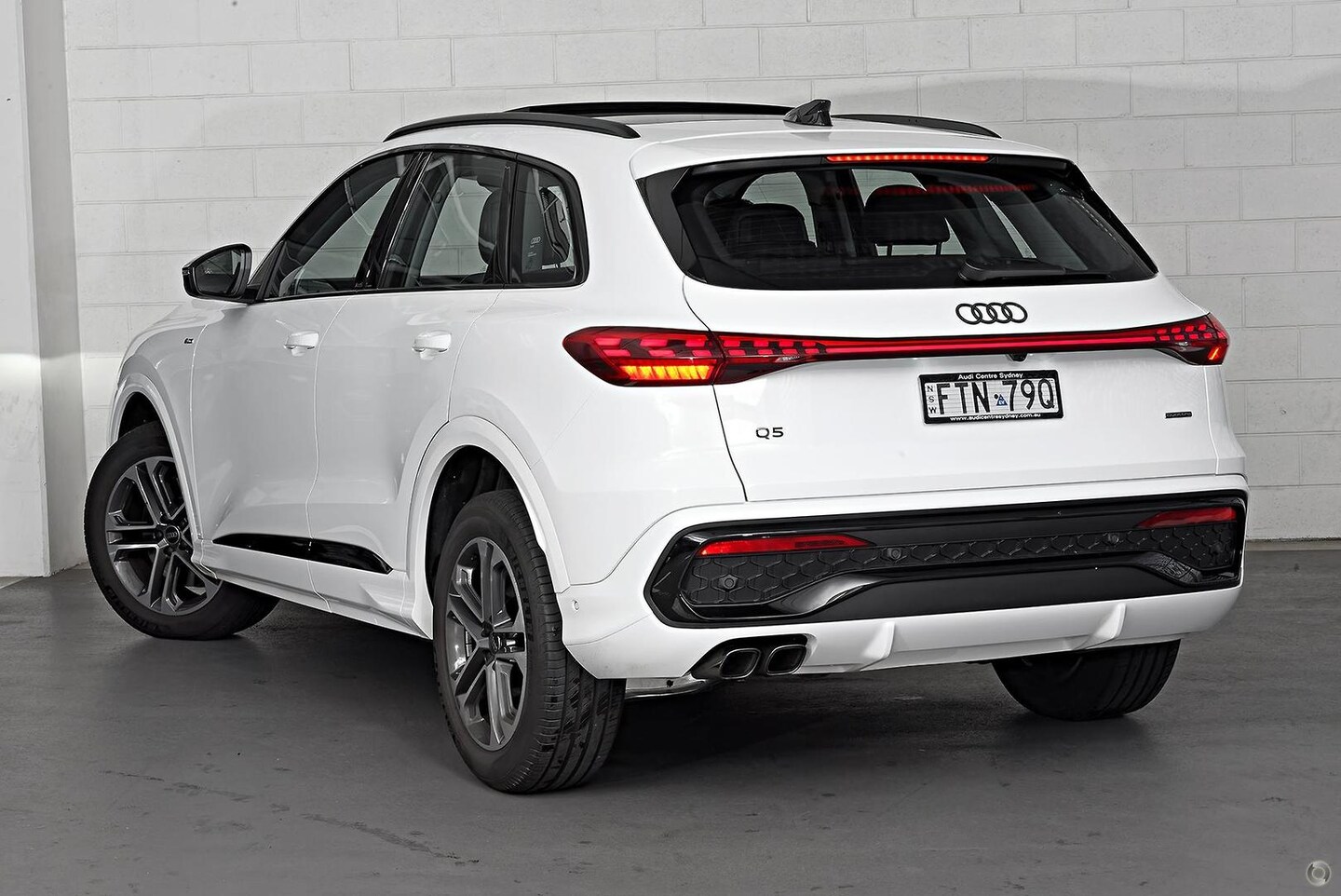 Image about Audi Q5 SUV TDI quattro 150 kW