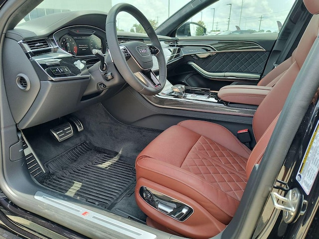 2025 Audi S8 L