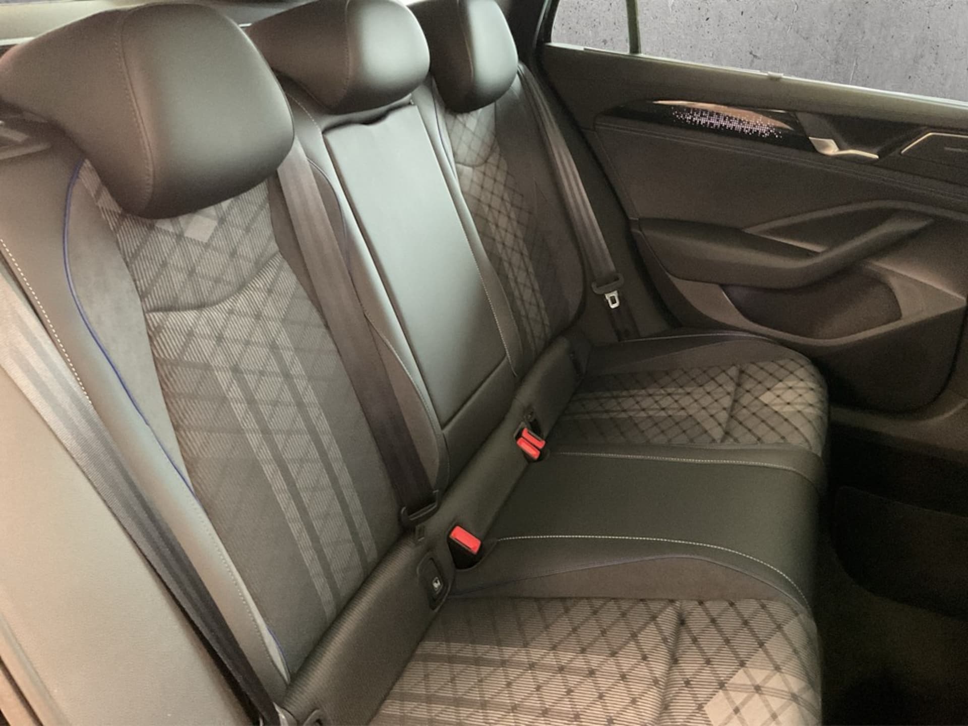 Volkswagen Passat R-Line
