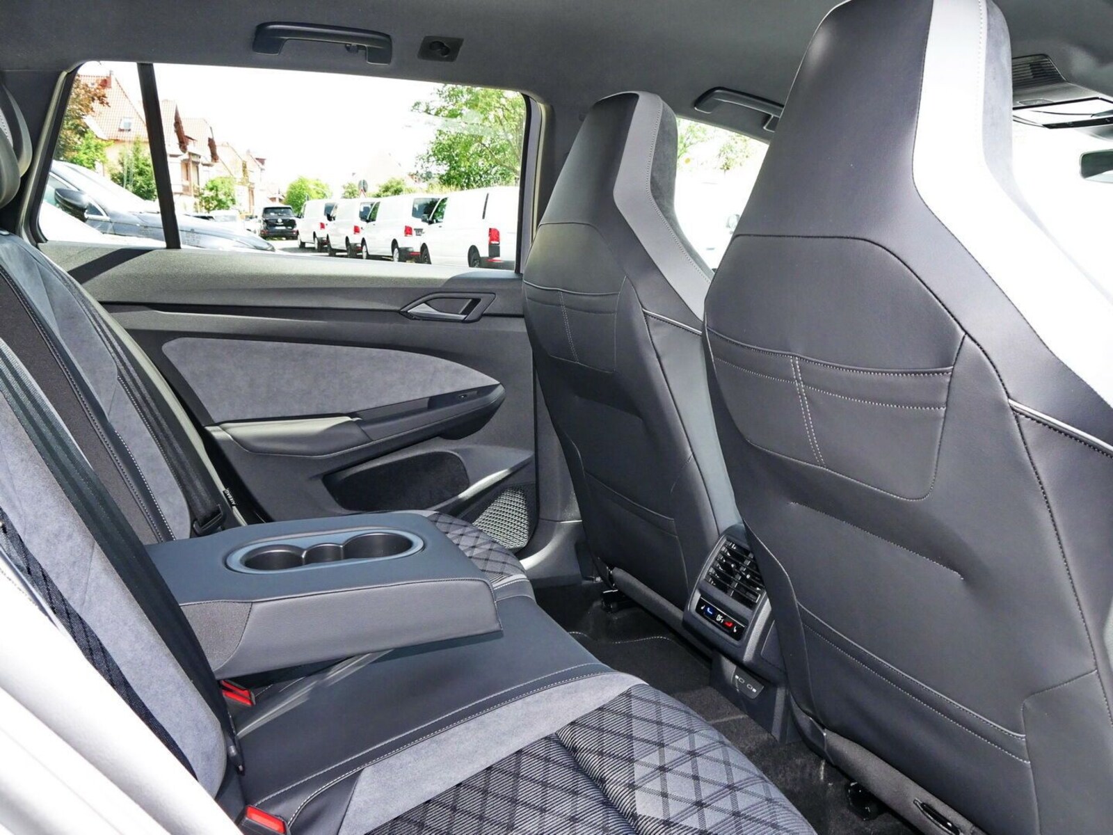 Volkswagen Golf Variant – Bild 8