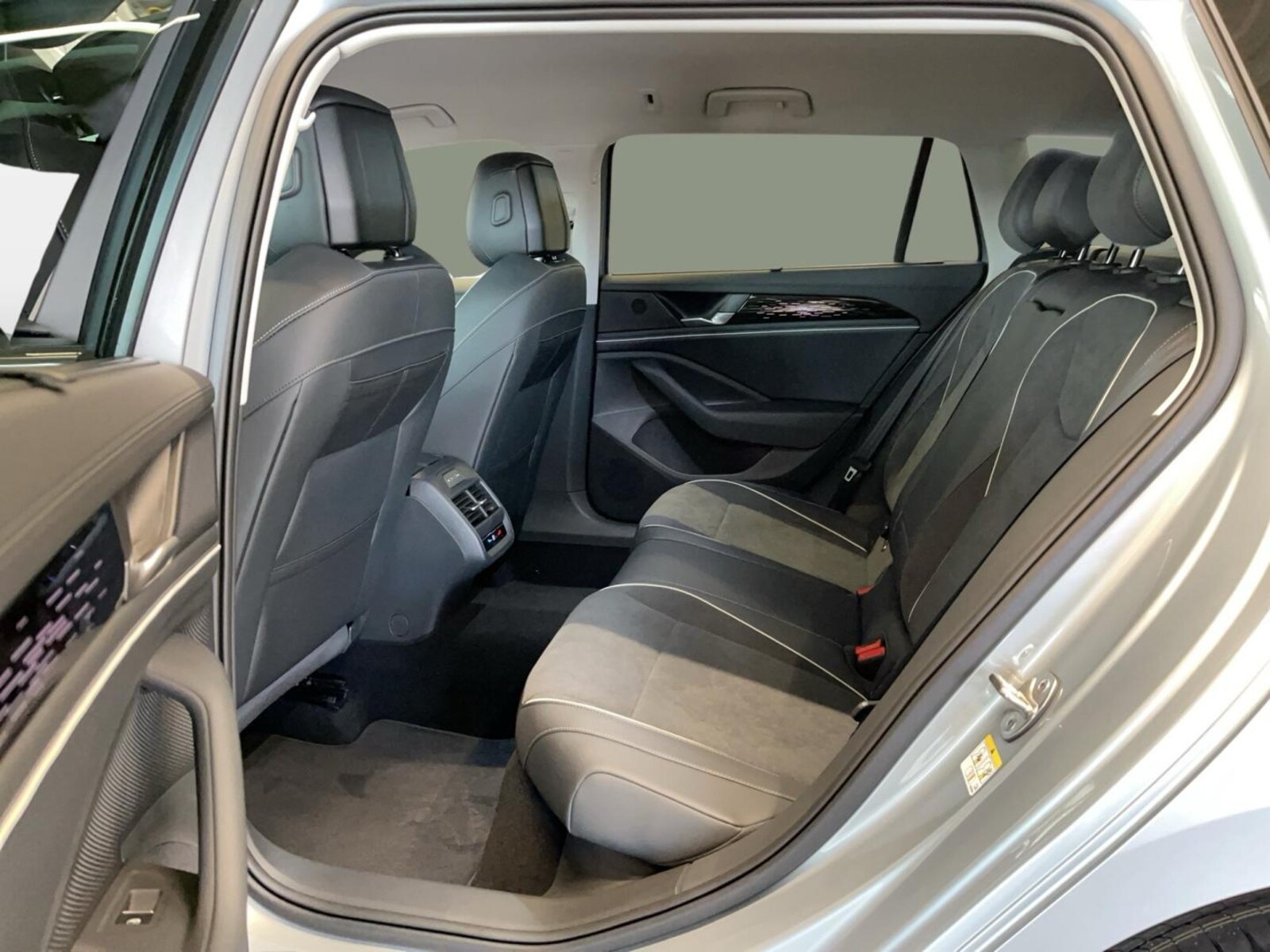 Volkswagen Passat – Bild 11