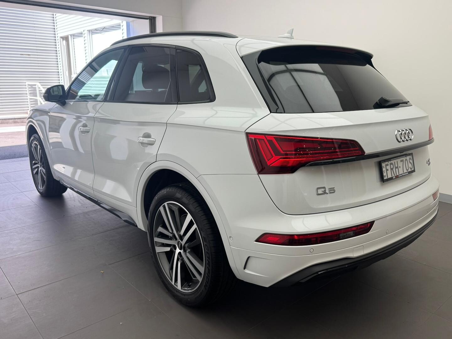 Image about Audi Q5 Sport 40 TDI quattro S tronic