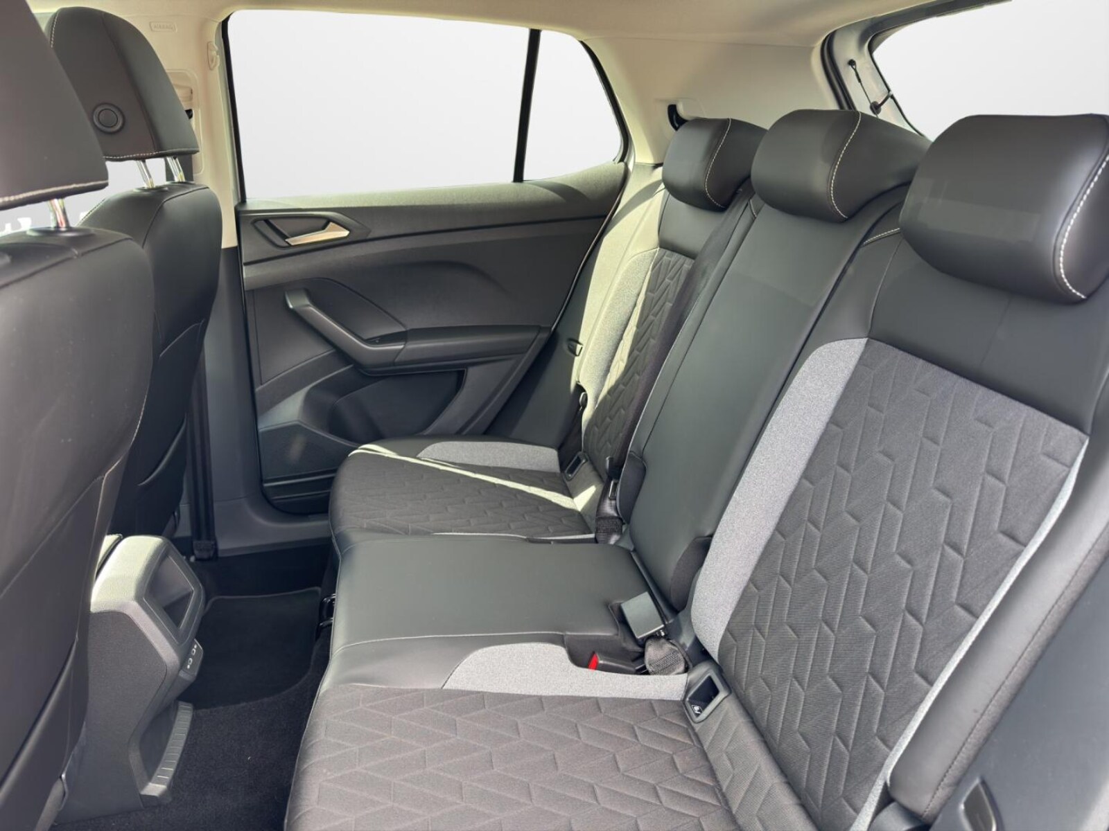 Volkswagen T-Cross – Bild 12